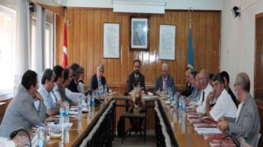 İlahiyat Fak&uuml;lteleri B&ouml;lge Toplantısı Erzurum'da Yapıldı