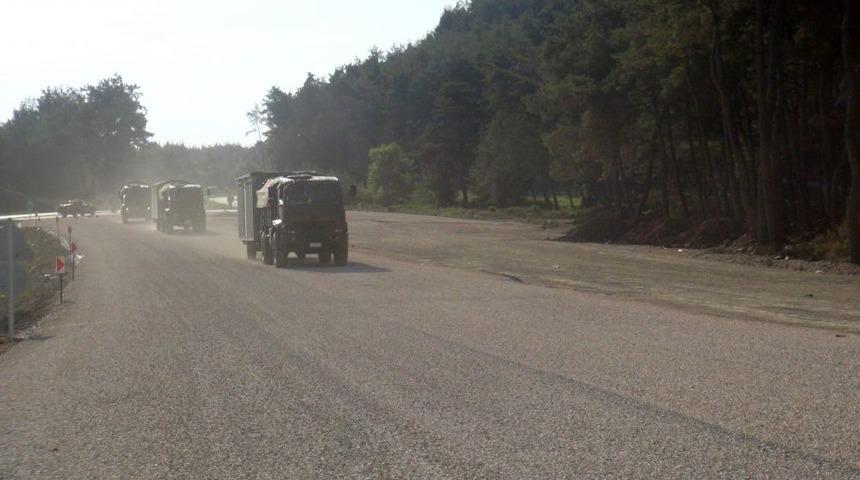 Askeri Birlikler Sınır Hattına Doğru Hareket Etti