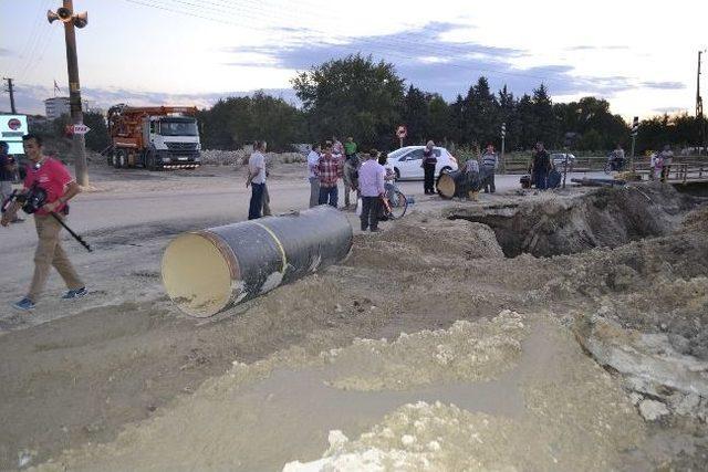 Ertem: Su Kesintisi İçin Özür Diliyoruz