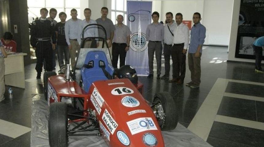 Uludağ Racing'in Formula Aracı İtalya'ya İddialı Gidiyor