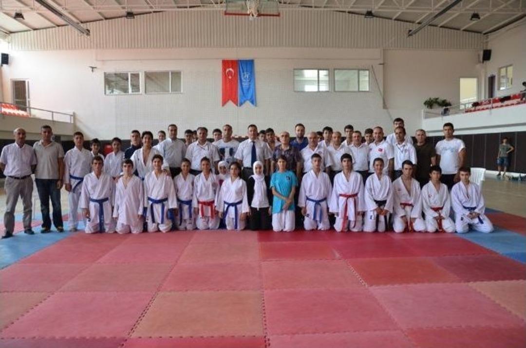 Karate İl Se&ccedil;meleri
