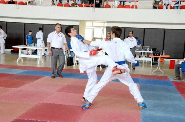 Karate Il Seçmeleri Yapıldı