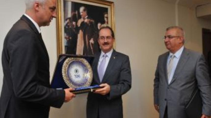 Alman Bakana Toki Brifingi