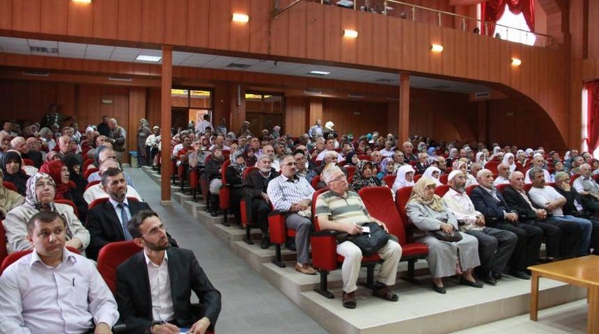 M&uuml;ft&uuml;den Hacı Adaylarına Uyarı: Allah K&uuml;s Olanların Ibadetini Kabul Etmiyor