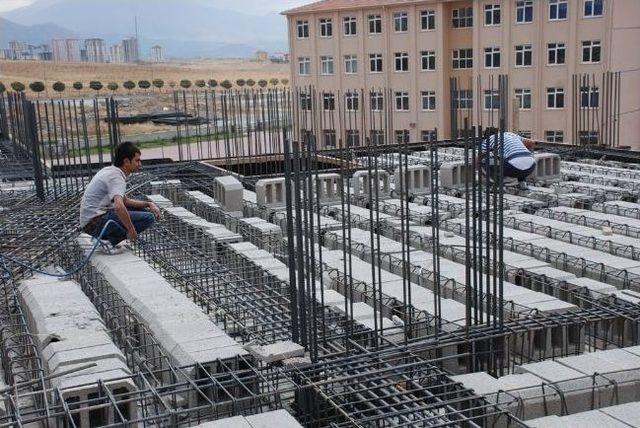 32 Derslikli Okulun İnşaatı Devam Ediyor 1
