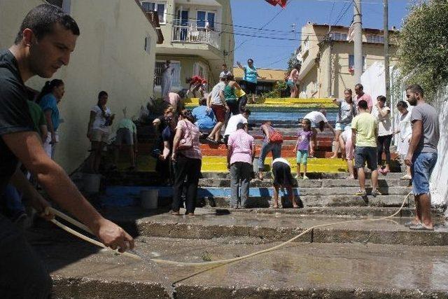 Sel&ccedil;uk İl&ccedil;esi ne Renk Geldi 1