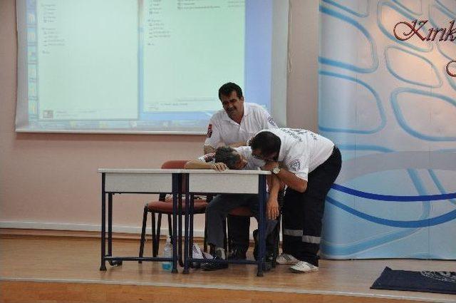 Basın Mensuplarına Tiyatro Eşliğinde İlk Yardım Eğitimi 1