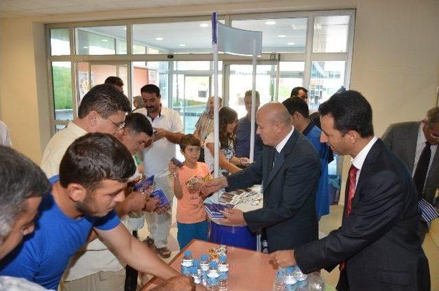 Burdur Polisi, &Ouml;ğrencinin Yanında 2