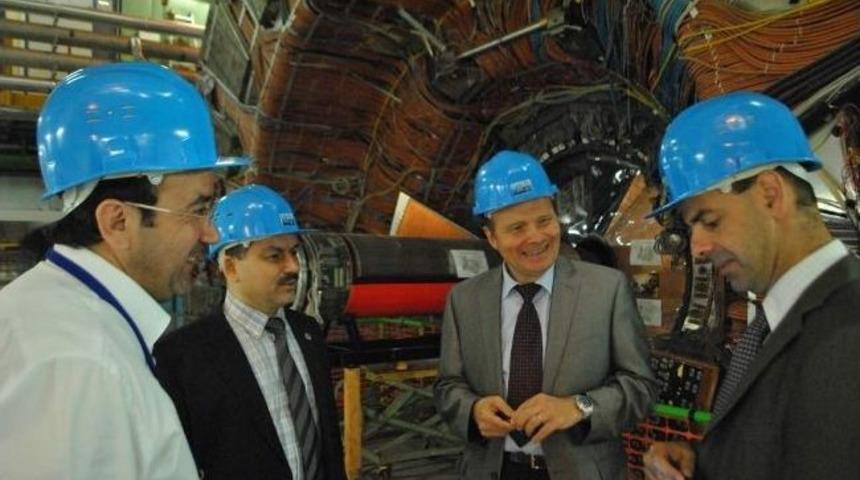 Cb&uuml; Rekt&ouml;r&uuml; Pakdemirli Cern&rsquo;de