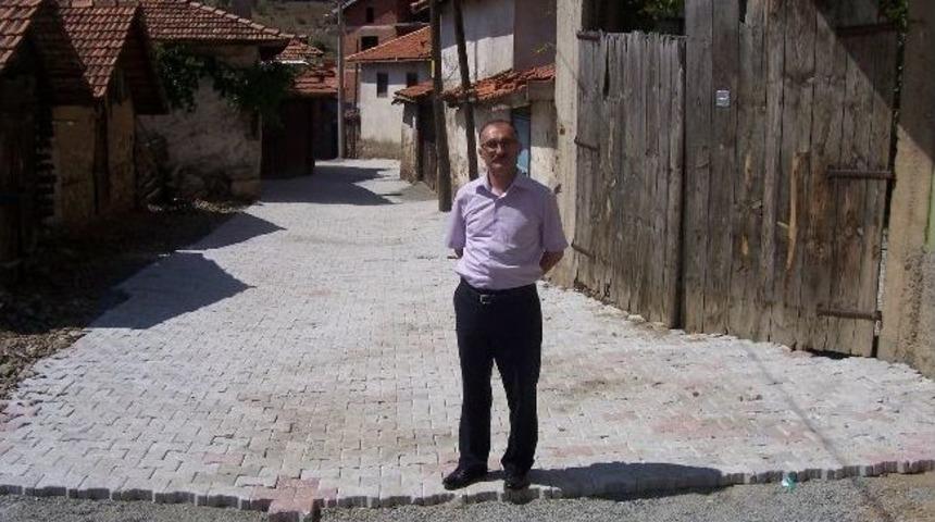 K&ouml;ylere 72 Bin 500 Metrekare Kilitli Beton Parke Taşı