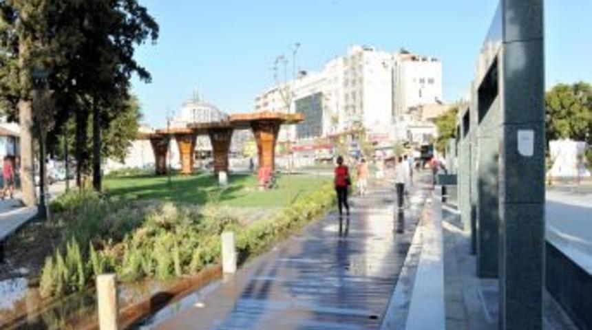 Antalya'da İsmet İn&ouml;n&uuml; Kentsel Yaşam Alanı'nın Bir Kısmı Halka A&ccedil;ıldı