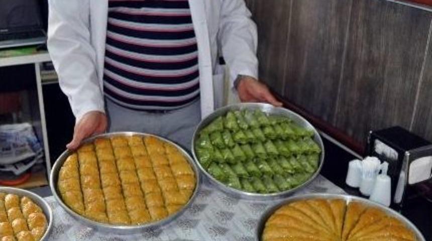 Fıstık Karaborsaya D&uuml;ş&uuml;nce Baklavacılar Zor Durumda Kaldı