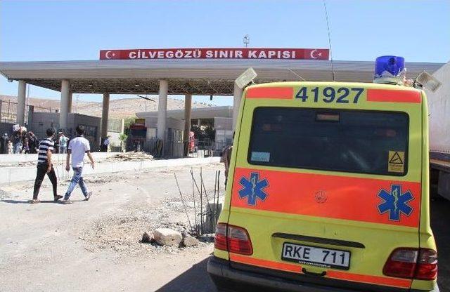 İsveç’ten Suriyeli Muhaliflere Ambulans Yardımı