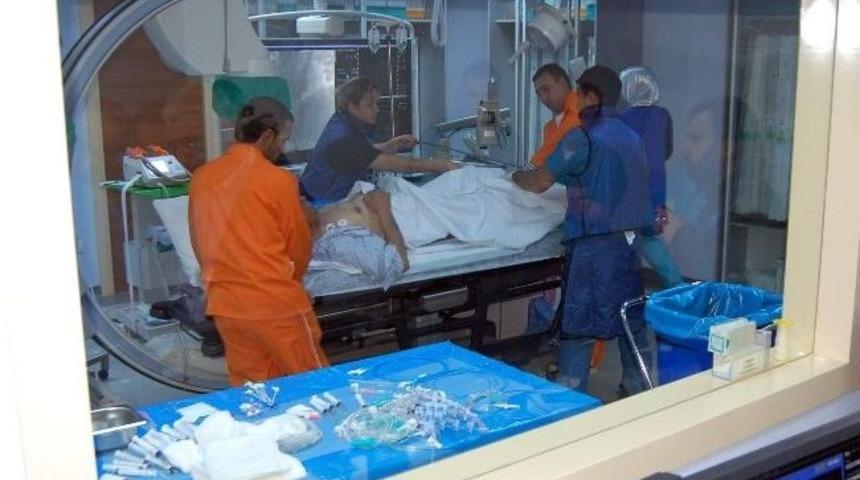 Tıp Fak&uuml;ltesinde Bir Yılda 10 Bin Kişi Ameliyat Edildi