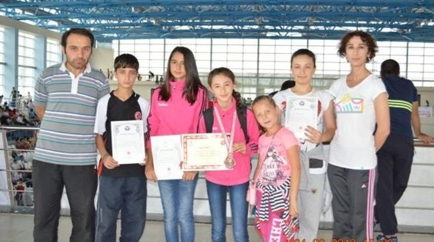 Boz&uuml;y&uuml;k&rsquo;l&uuml; Aleyna T&uuml;rkiye &Uuml;&ccedil;&uuml;nc&uuml;s&uuml;