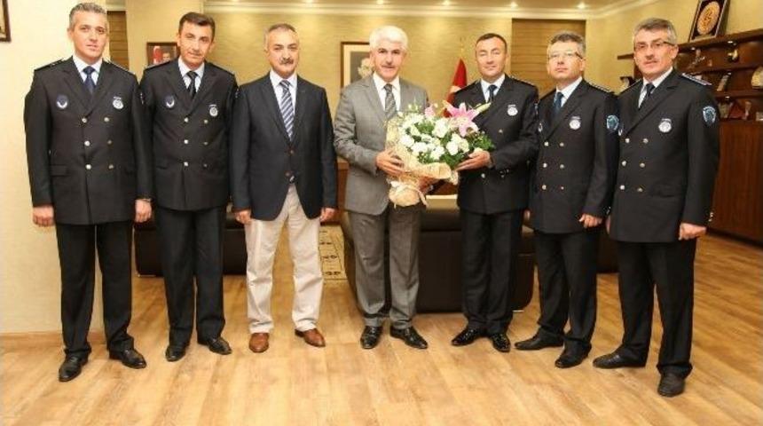 Başkan Sakallı&rsquo;dan Zabıtalara Kutlama