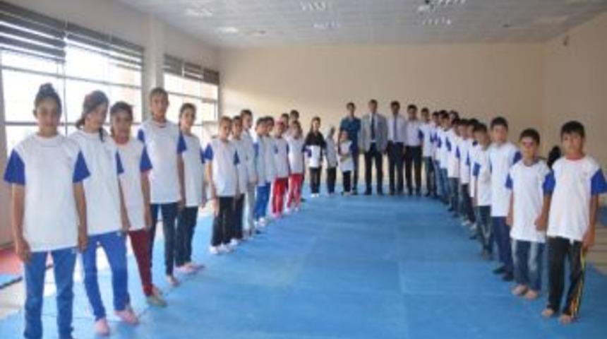 &Ccedil;intimar: Atletizm Ordusunu Ziyaret Etti