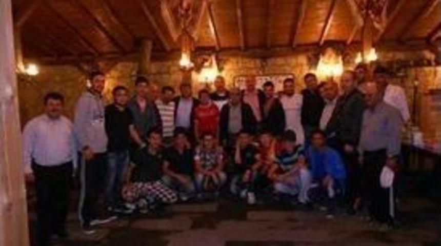 B&uuml;nyan Belediye Spor Kupa İ&ccedil;in Masaya Oturdu