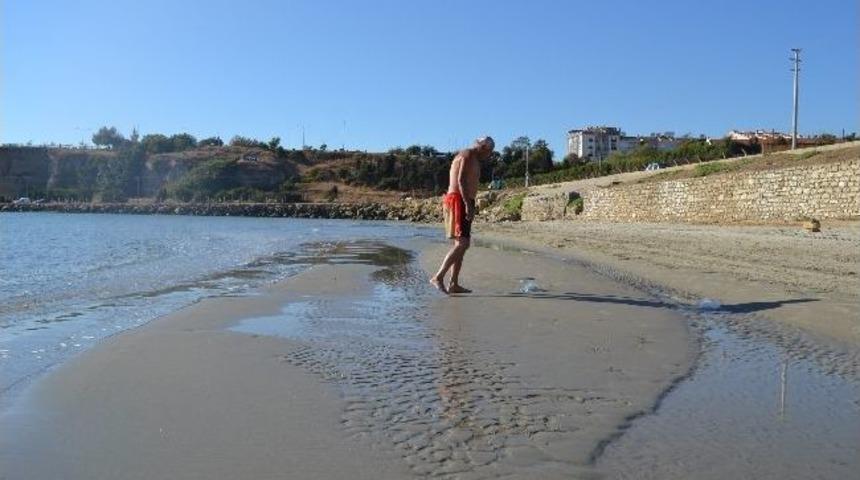 Gelibolu'da Deniz 10 Metre &Ccedil;ekildi