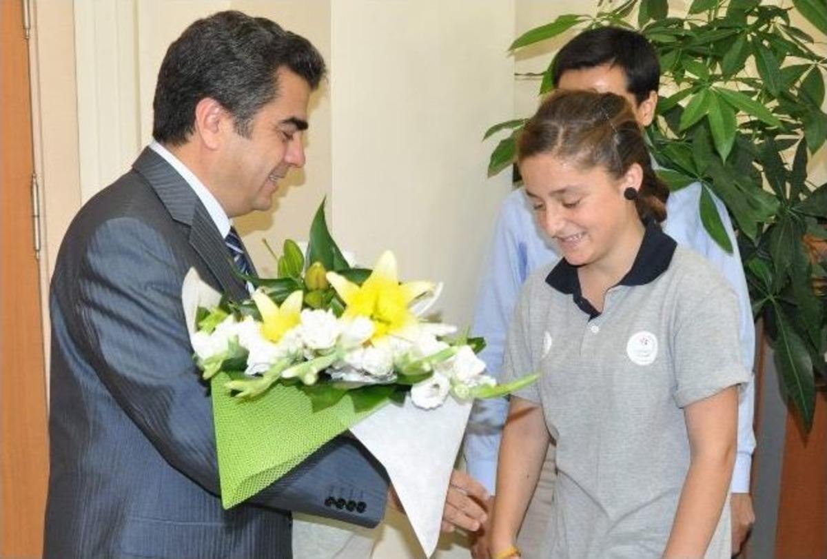 Y&uuml;ksekovalı &Ouml;ğrencilerden Vali&rsquo;ye Ziyaret