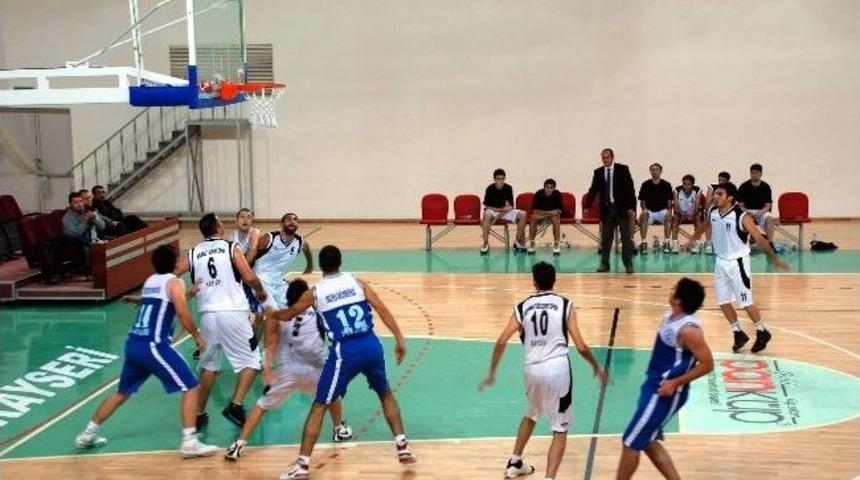 Melikgazi Belediyespor Basketbol Takımı Hazırlıklarını S&uuml;rd&uuml;r&uuml;yor