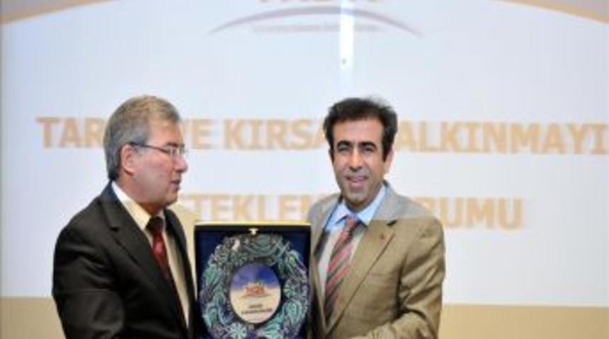 G&uuml;zeloğlu: Mersin Tarım Ve Kırsal Kalkınmada Birinciliği Hedefliyor