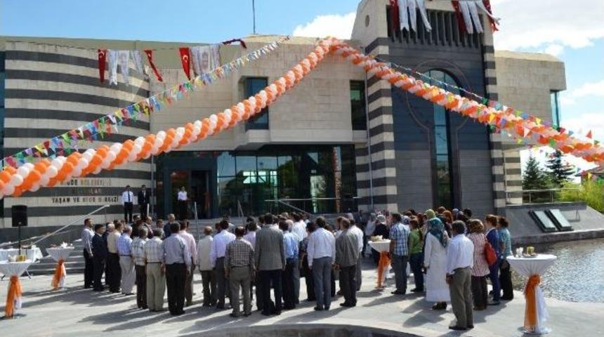 Bayanlar Yaşam Ve Spor Merkezi A&ccedil;ıldı