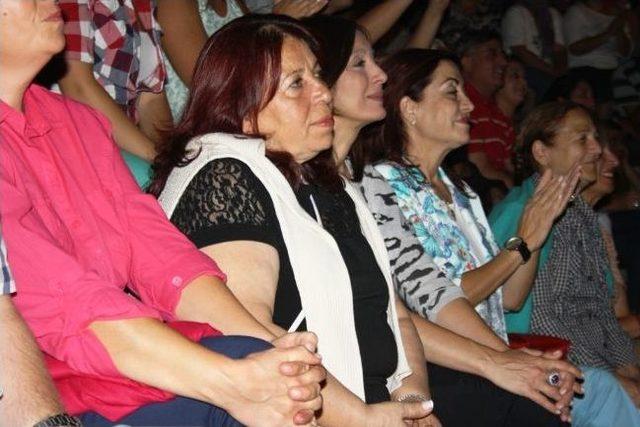 Ayvalık&rsquo;ta Kubat Fırtınası Esti 1