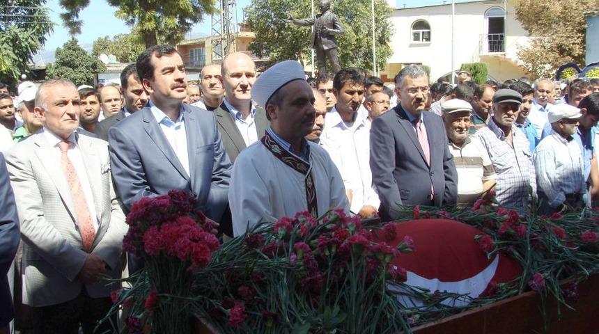Aynı Koltukta Vefat Eden D&ouml;rd&uuml;nc&uuml; Başkan Toprağa Verildi