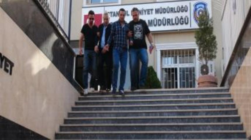 Kumarhaneyi Basan Polise R&uuml;şvet Teklif Etmişler