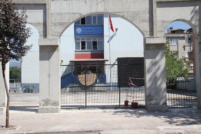 Akyazı Belediyesi Kilitli Parke &Ccedil;alışmalarına Devam Ediyor 1