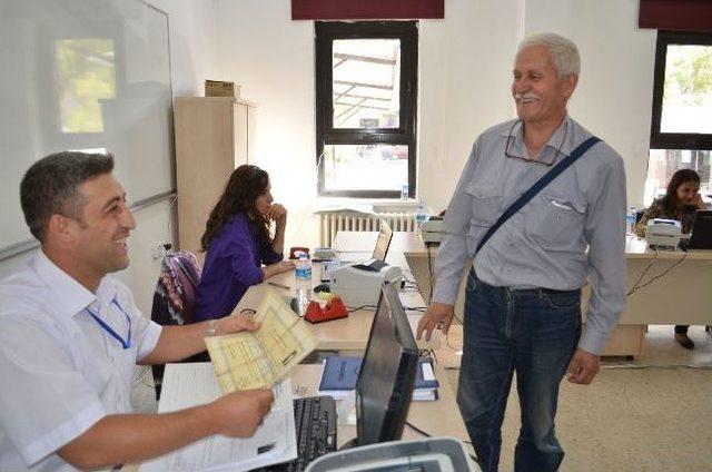 62 Yaşında Üniversite Öğrencisi Oldu 1