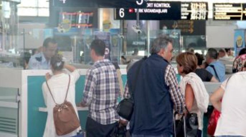 Atat&uuml;rk Havalimanında 'Polnet' Arızası