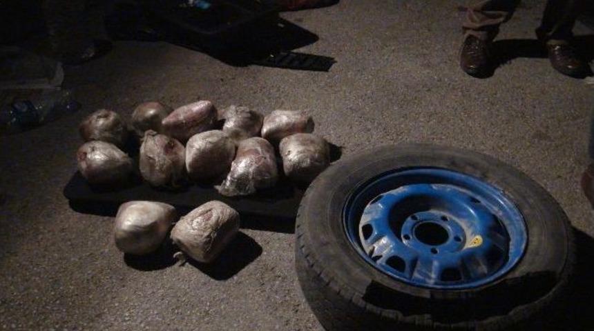 L&uuml;ks Cipte 12 Bu&ccedil;uk Kilo Esrar Ele Ge&ccedil;irildi