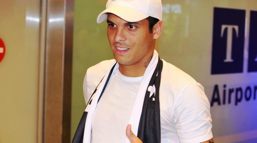 Beşiktaş'ın Yeni Solbeki Ramon De Moraes Motta İstanbul&rsquo;a Geldi