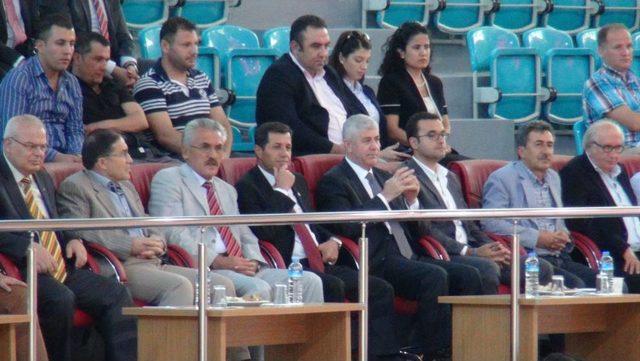 Uşak Sportif, Mersin BŞB yi Farklı Skor Ile Yendi 2