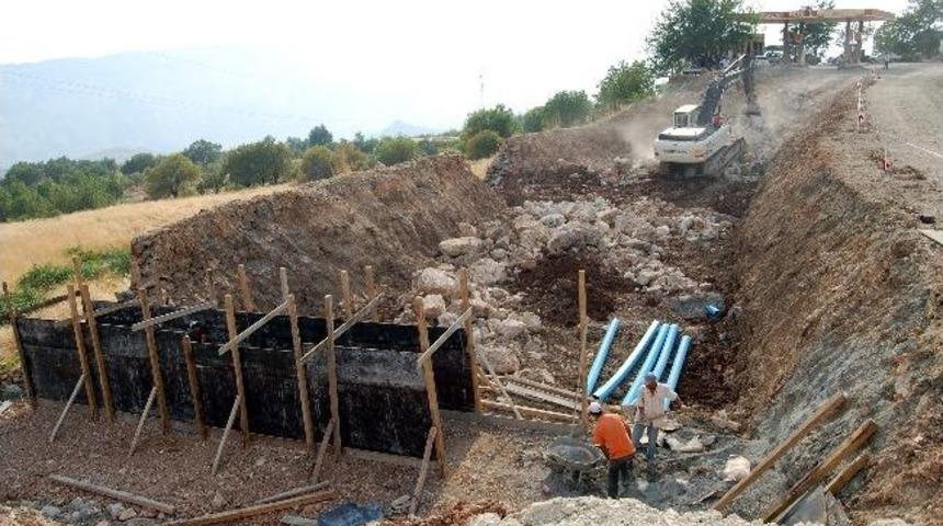 G&ouml;&ccedil;&uuml;ğe Sebep Olan Su Kaynağı Islah Ediliyor