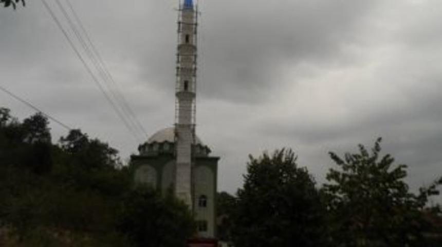 45 g&uuml;nde 45 metre minare yaptılar