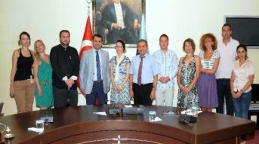 A&uuml; Gen&ccedil;lik Merkezi, Avrupa&rsquo;daki Gen&ccedil;lik Merkezlerine &Ouml;rnek Oluyor