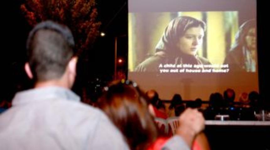 Yenimahalle&rsquo;de A&ccedil;ık Hava Sinema Keyfi Devam Ediyor
