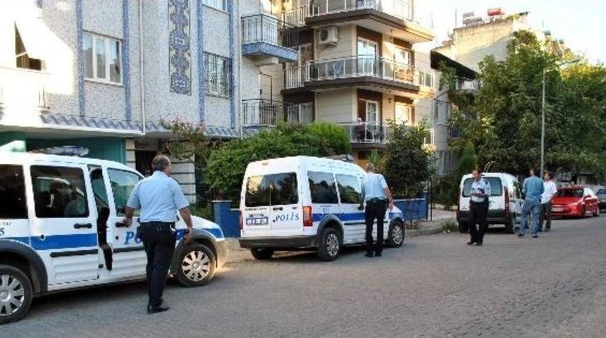 Kendiliğinden Kitlenen Kapı Hırsız Korkusuna Neden Oldu