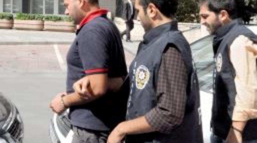 Tekstil Firmasından 30 Bin Liralık Hırsızlık Kamerada