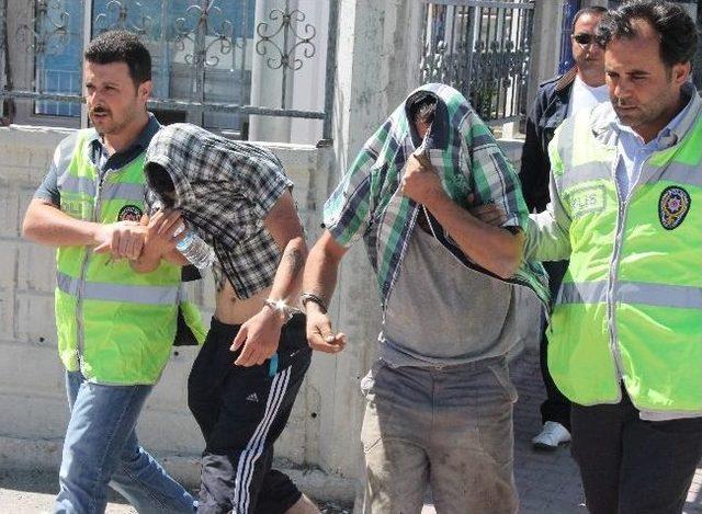 Hırsızlar, Otomobile 500 Kilo Demir Yükleyince Kaçamadı 1