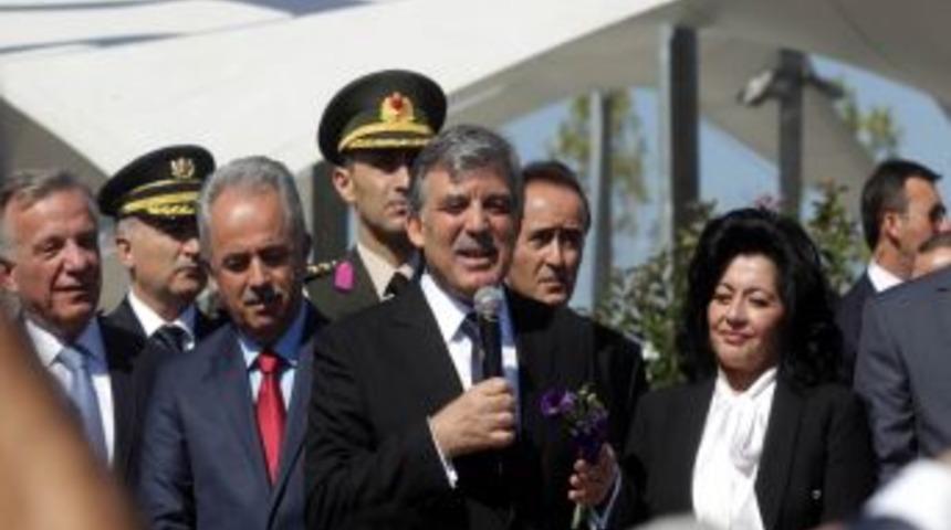 Cumhurbaşkanı G&uuml;l: Birbirimize Saygımız Ve Muhabbetimiz Geliştik&ccedil;e Huzur Artar
