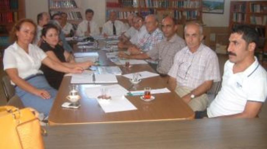 Burhaniye&rsquo;de K&uuml;t&uuml;phaneciler Toplantısı