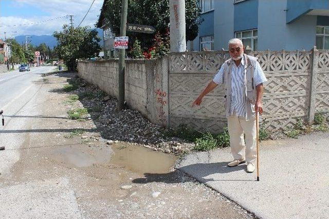 Mahalle Sakinleri Çalışmanın Tamamlanmasını Bekliyor