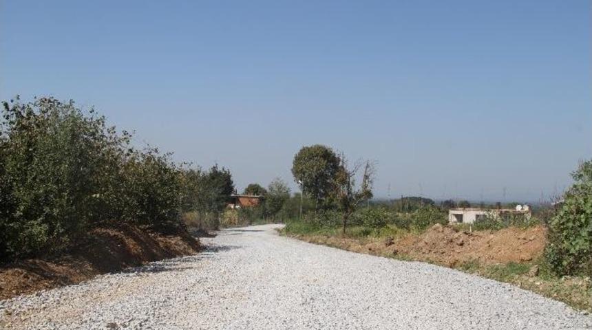 K&uuml;&ccedil;&uuml;cek&rsquo;te 1 Kilometrelik Yol Genişletmesi Tamamlandı