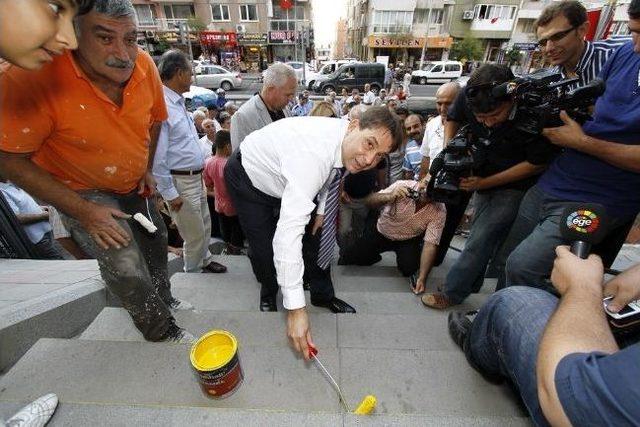 Konak'ta Renklerle Kente Sihirli Dokunuşlar