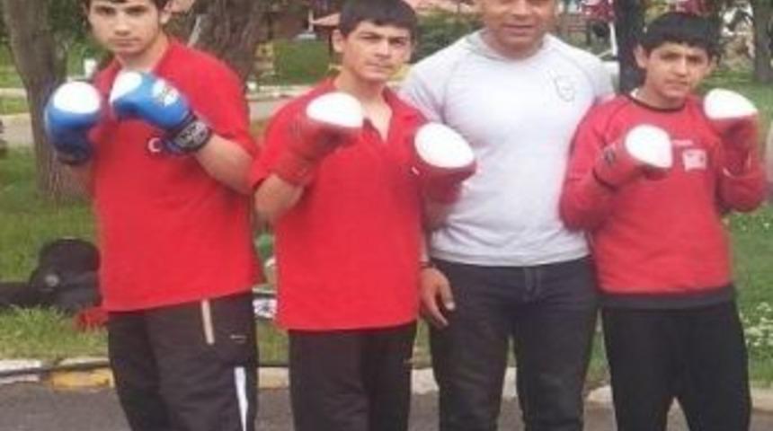 Paland&ouml;ken Belediyesi Boksta T&uuml;rkiye 3. Oldu