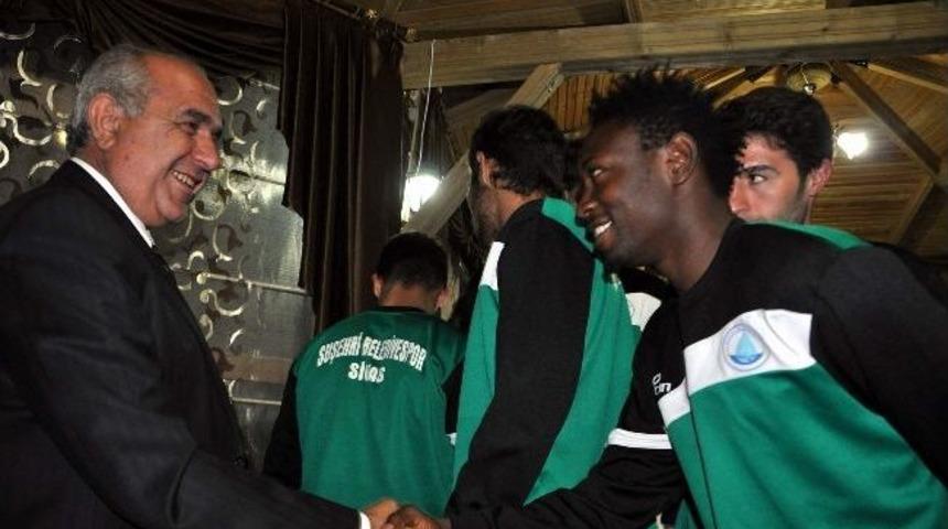 Suşehri Belediyespor&rsquo;da Hedef Bal Ligi